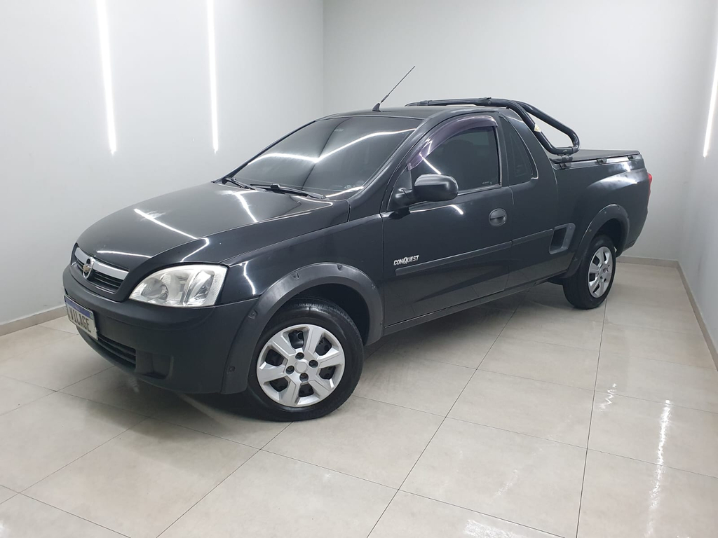 Chevrolet Montana Preto