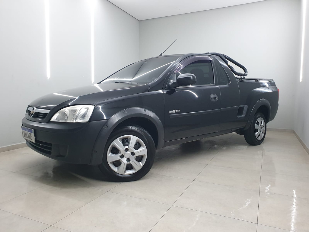 Chevrolet Montana Preto