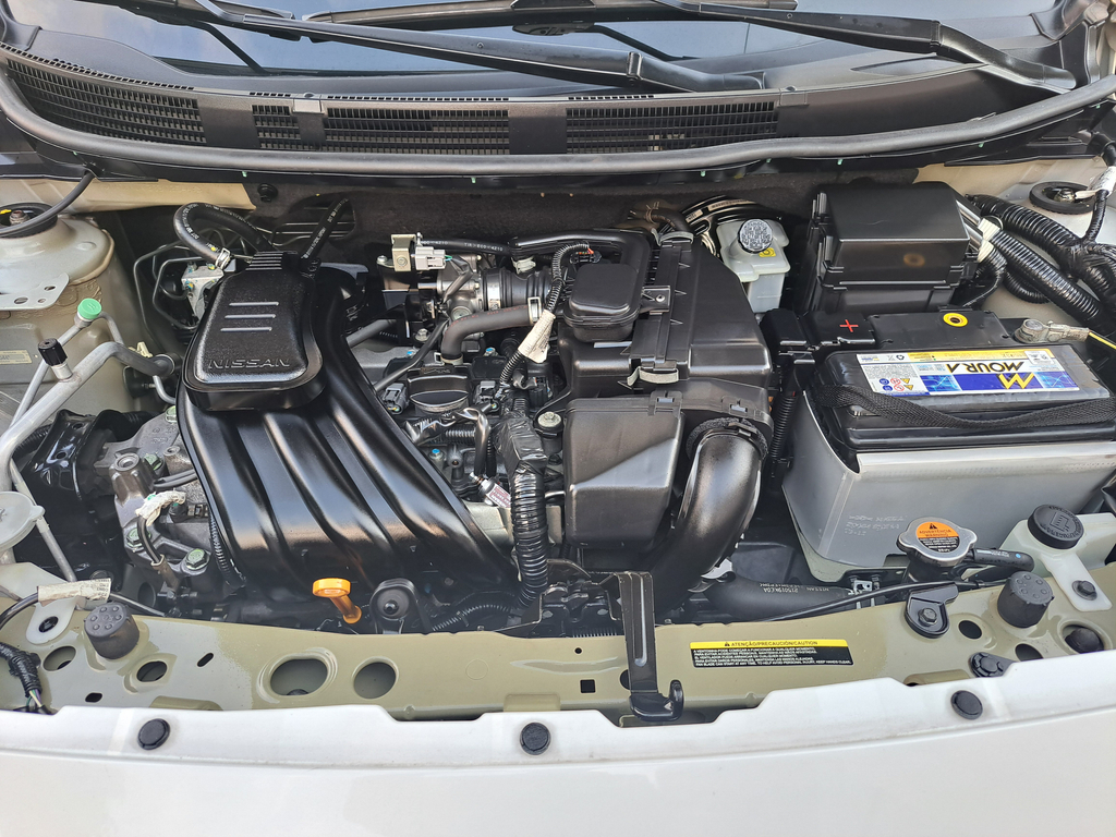 Nissan March 2016