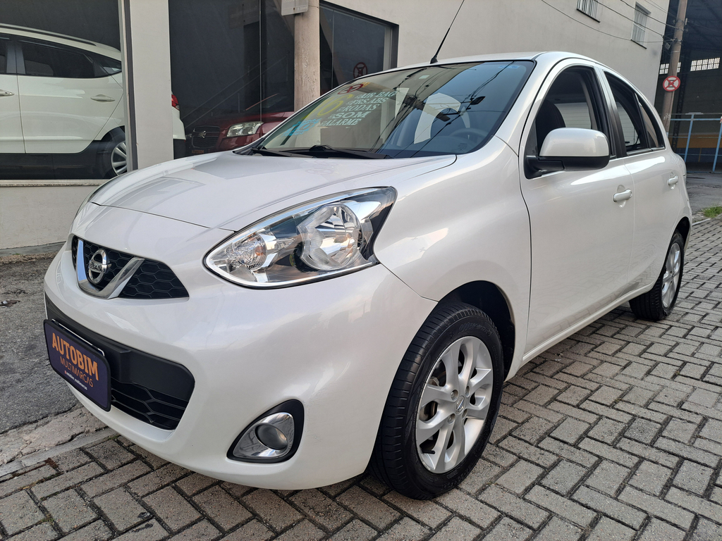 Nissan March 2016