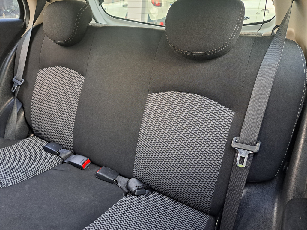 Nissan March 2016