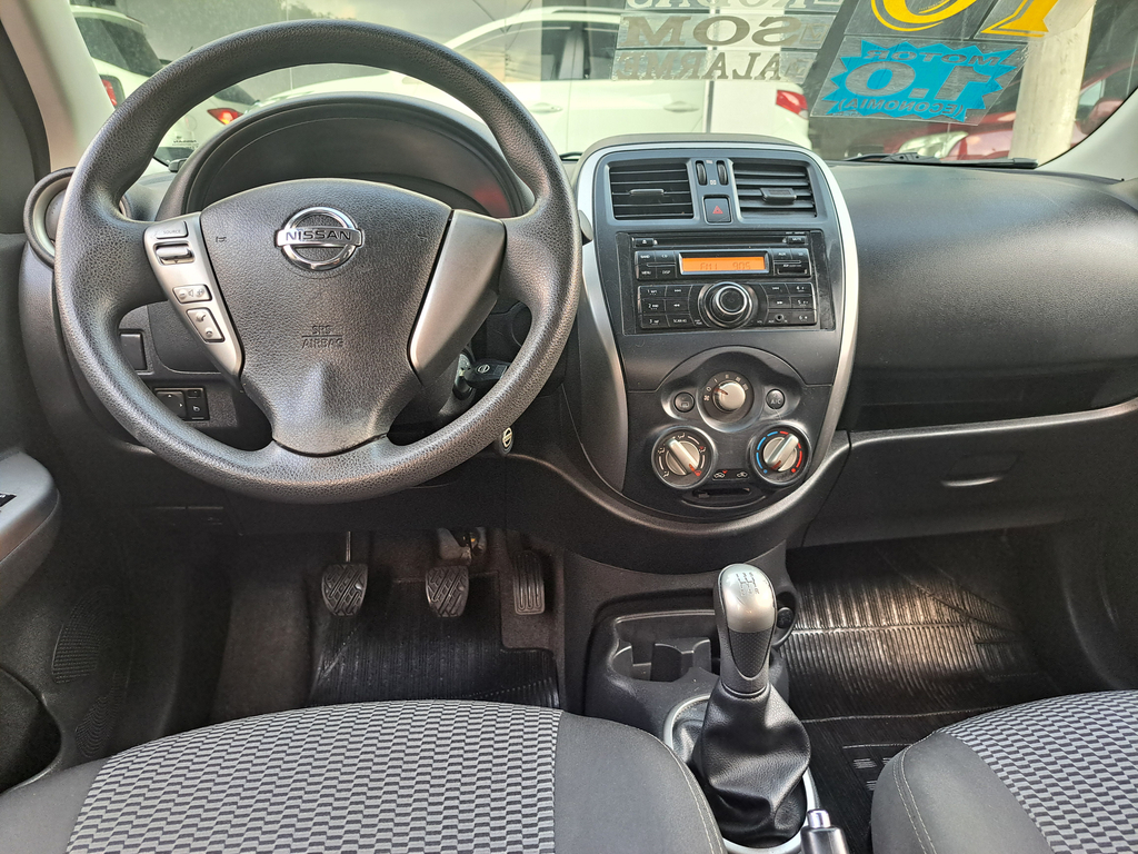 Nissan March 2016