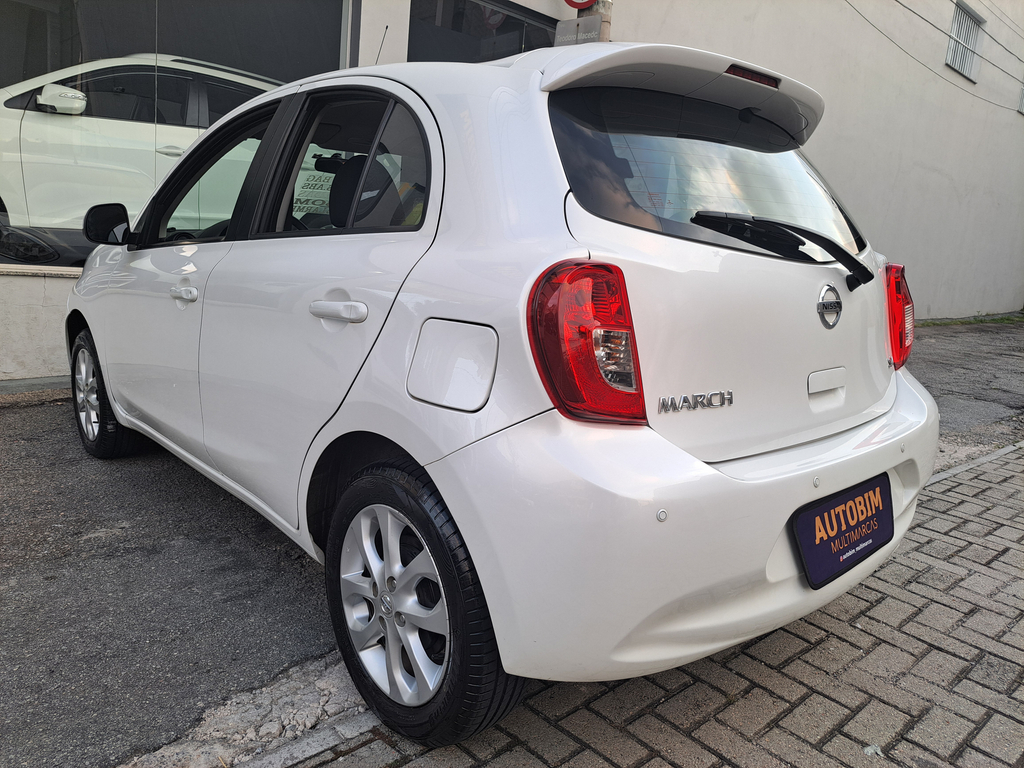 Nissan March 2016