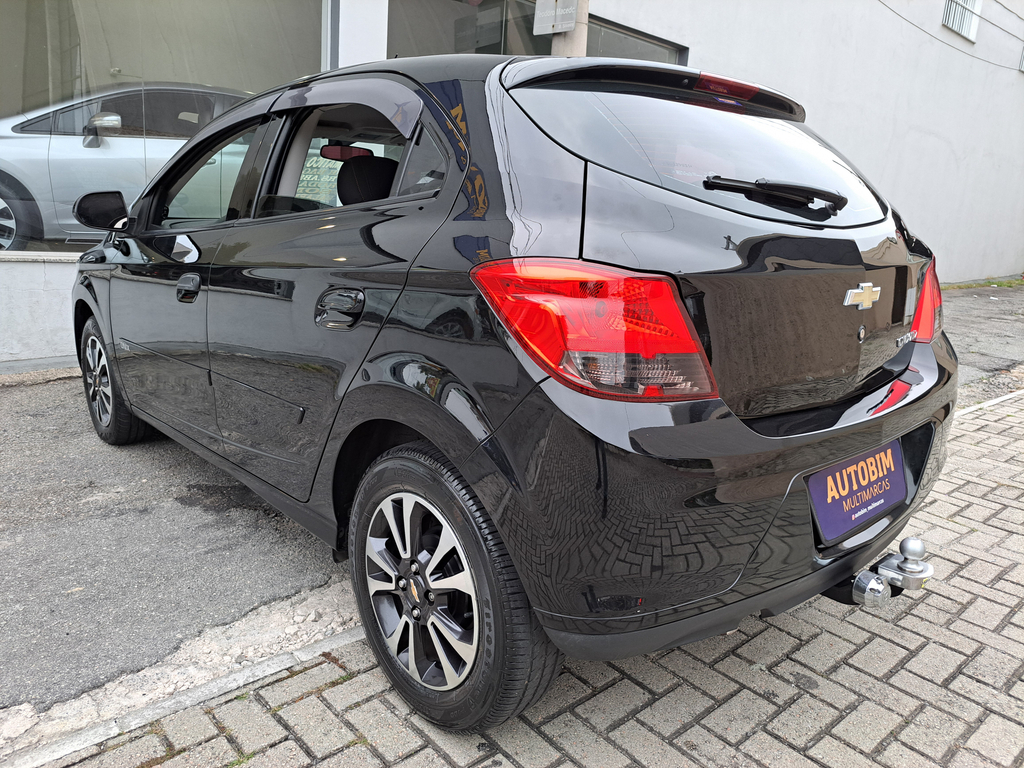 Chevrolet Onix 2014