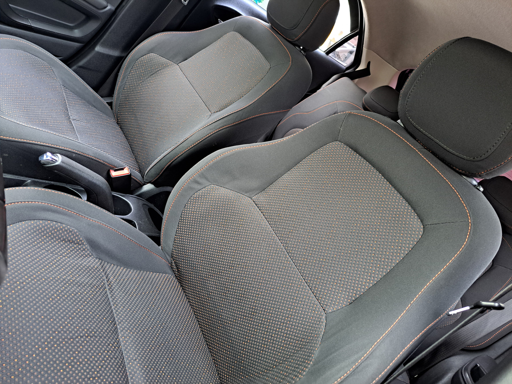 Chevrolet Onix 2014
