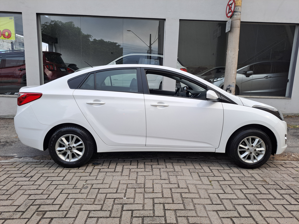 Hyundai HB20S 2015