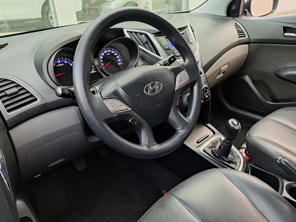 Hyundai HB20S 2015
