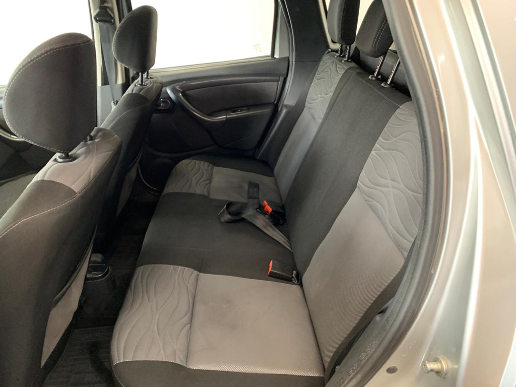 Renault Duster Prata