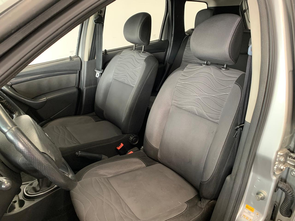 Renault Duster Prata
