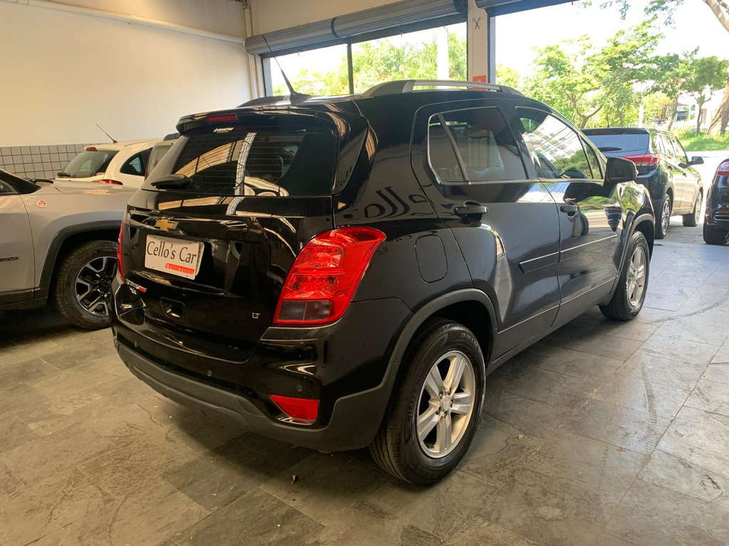 Chevrolet Tracker Preto