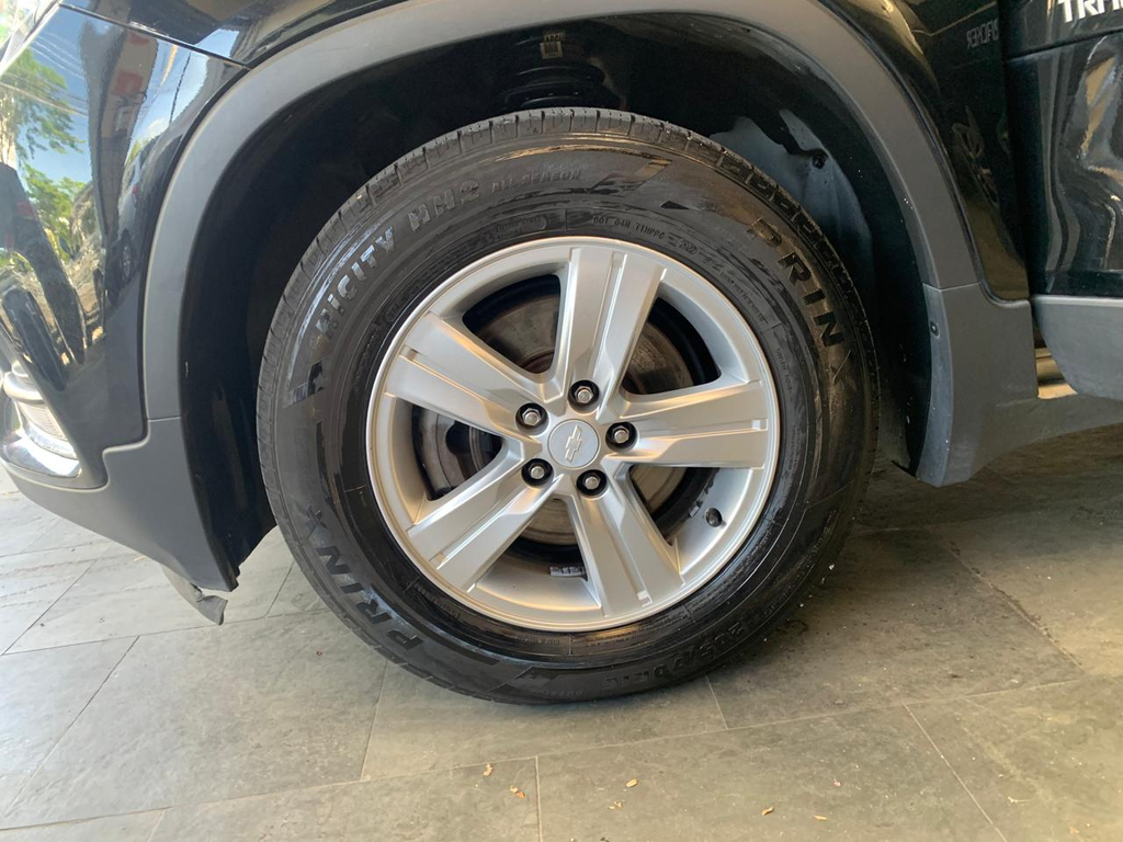 Chevrolet Tracker Preto