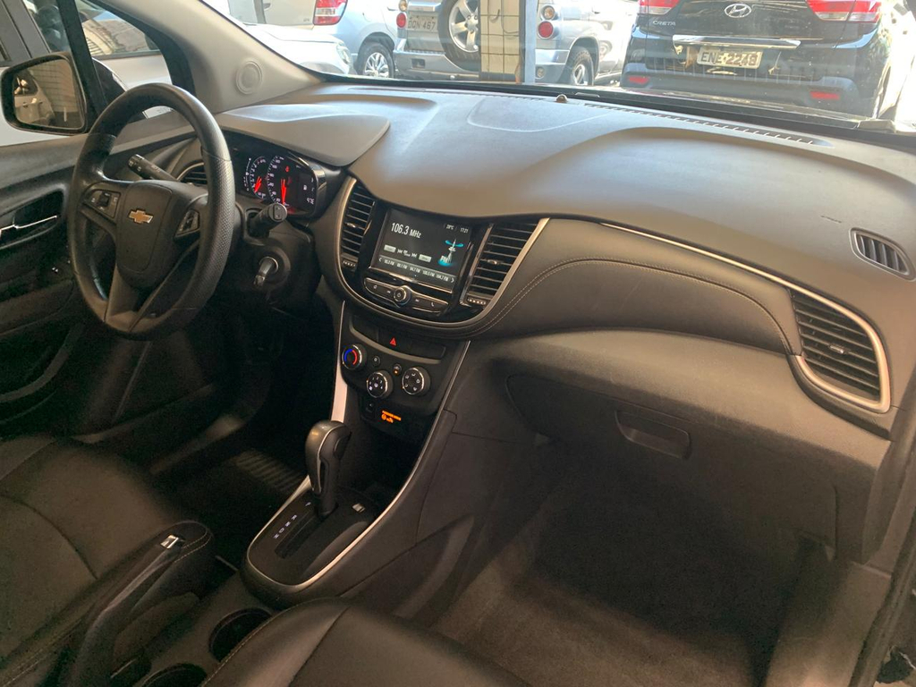 Chevrolet Tracker Preto