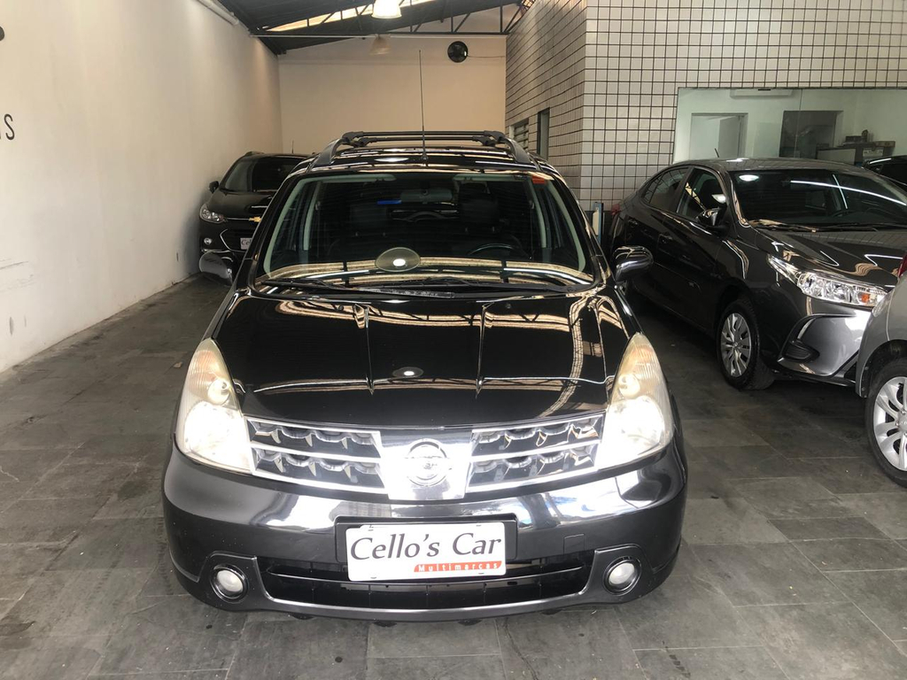 Nissan Livina Preto