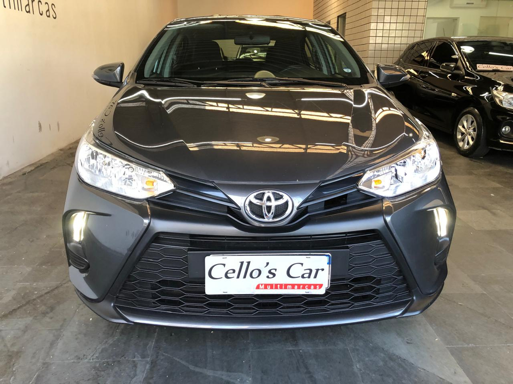 Toyota Yaris Sedan Cinza