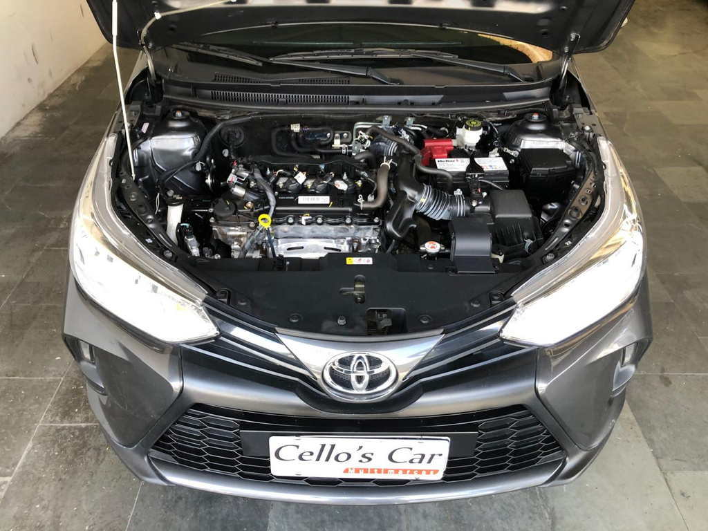 Toyota Yaris Sedan Cinza