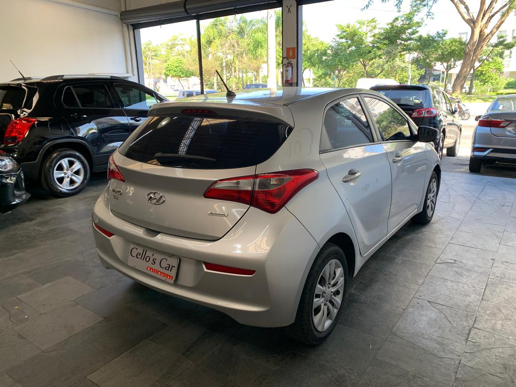 Hyundai HB20 Prata