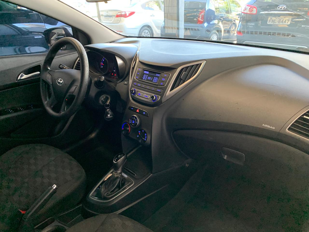 Hyundai HB20 Prata