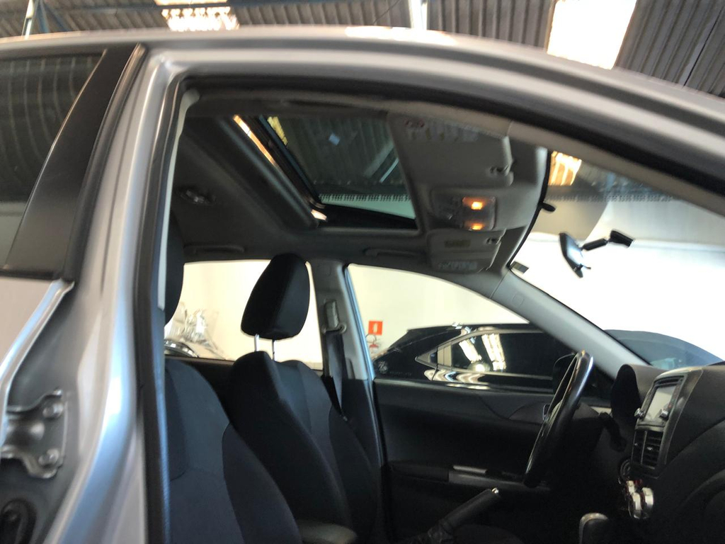 Subaru Impreza Hatch Prata