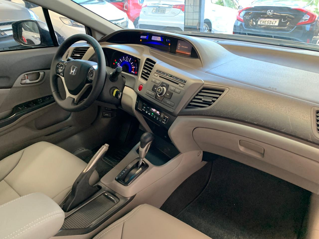 Honda Civic Cinza