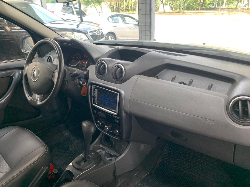 Renault Duster Branco