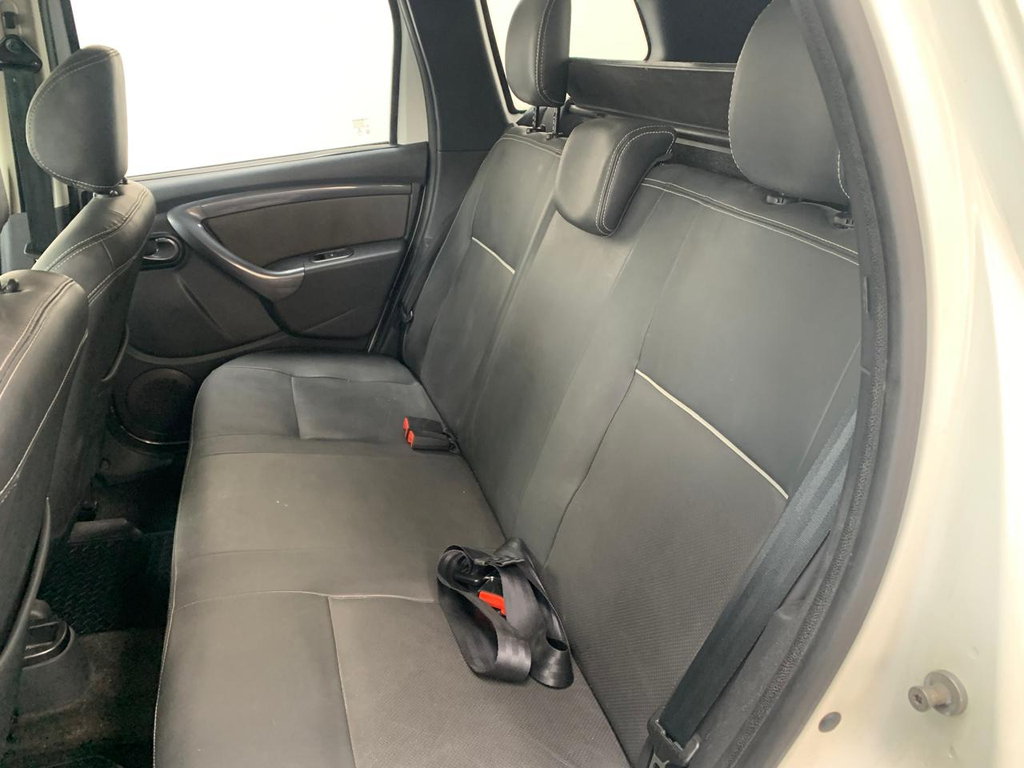 Renault Duster Branco