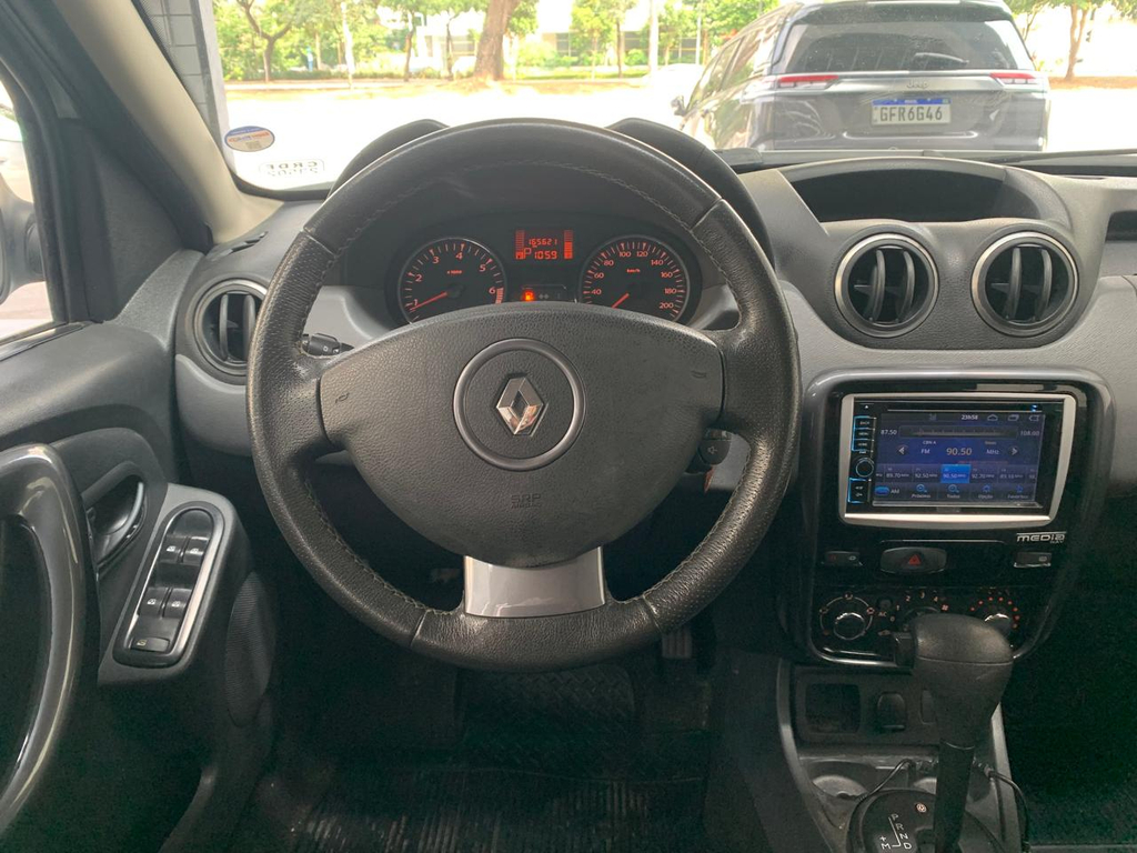 Renault Duster Branco