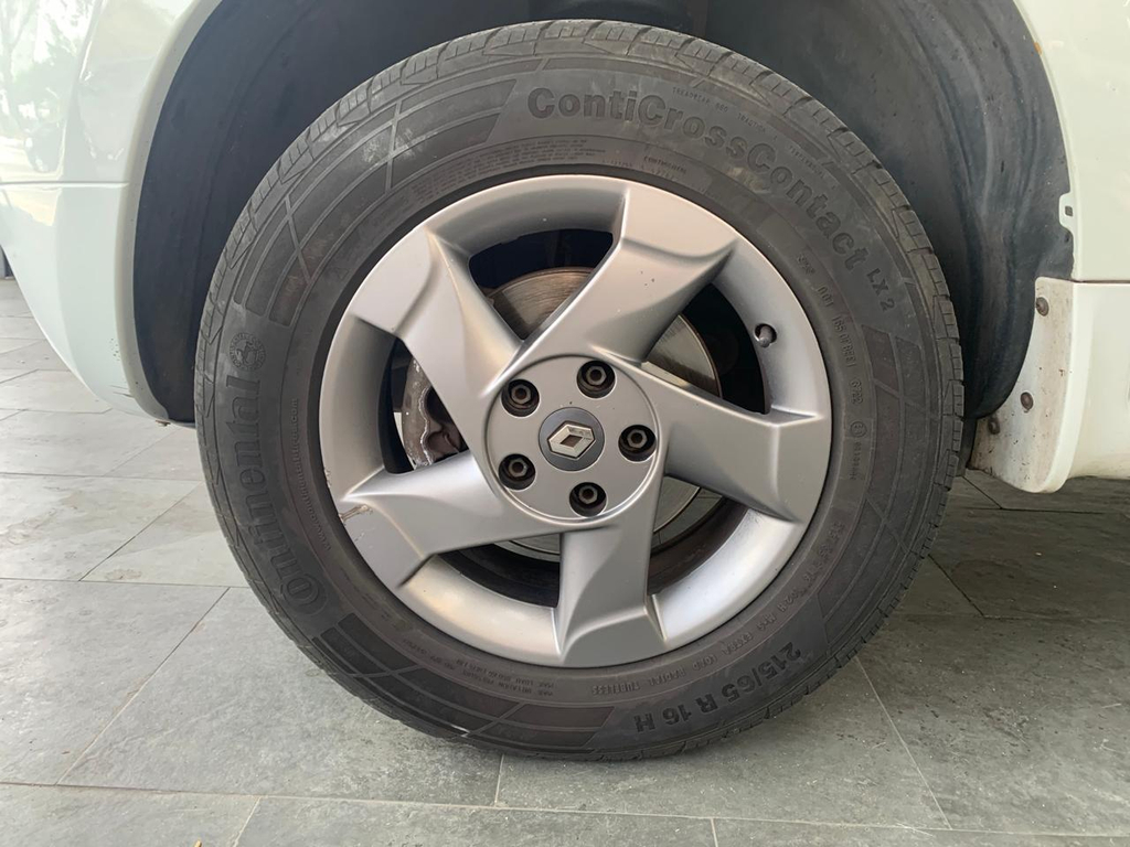 Renault Duster Branco