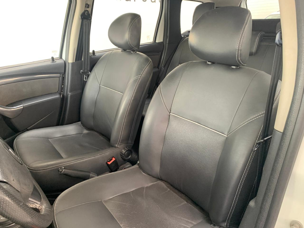 Renault Duster Branco