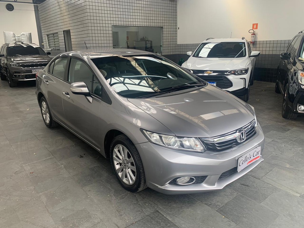 Honda Civic Cinza