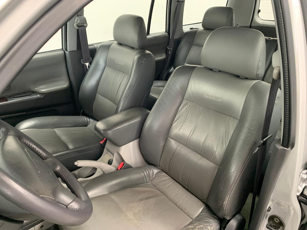 Mitsubishi Pajero Sport Prata