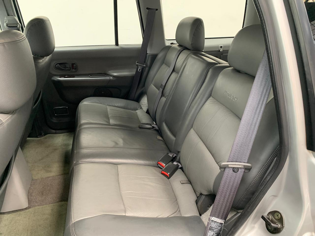Mitsubishi Pajero Sport Prata