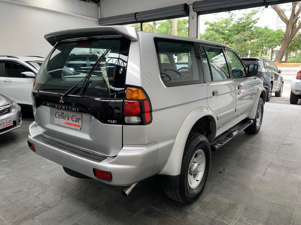 Mitsubishi Pajero Sport Prata