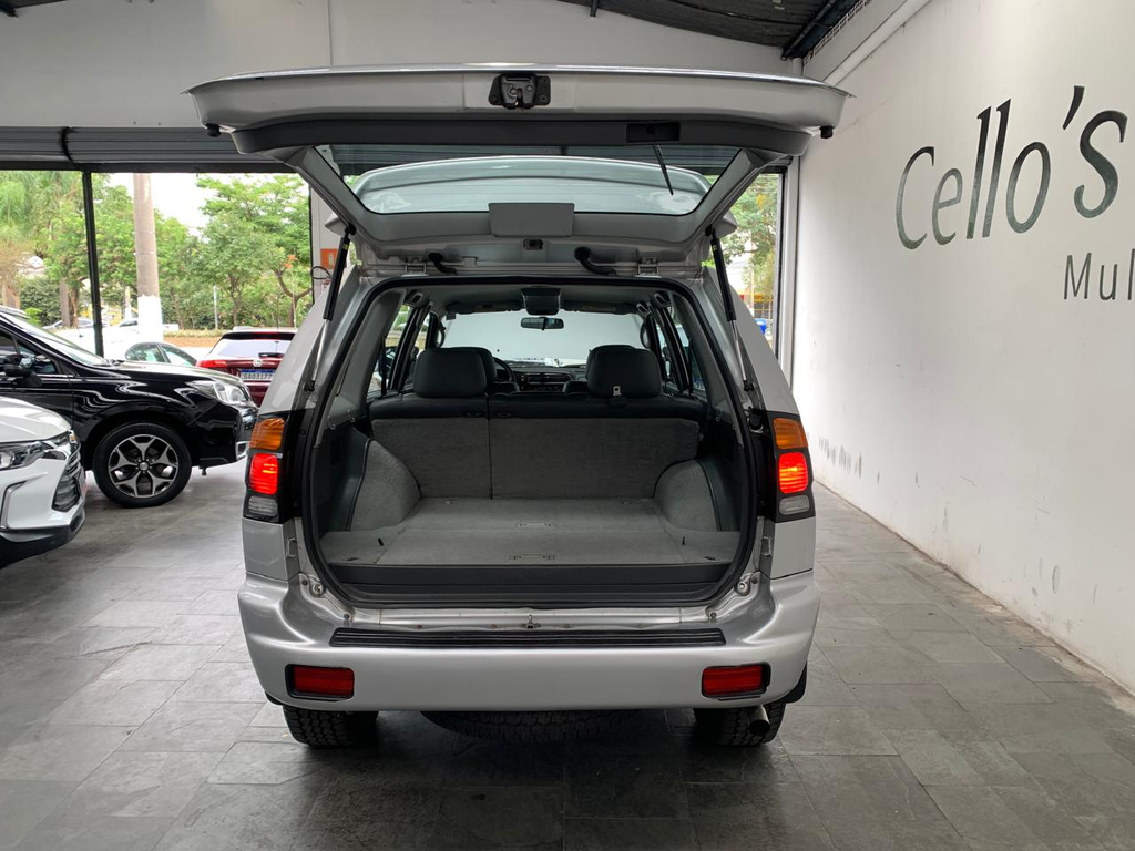 Mitsubishi Pajero Sport Prata