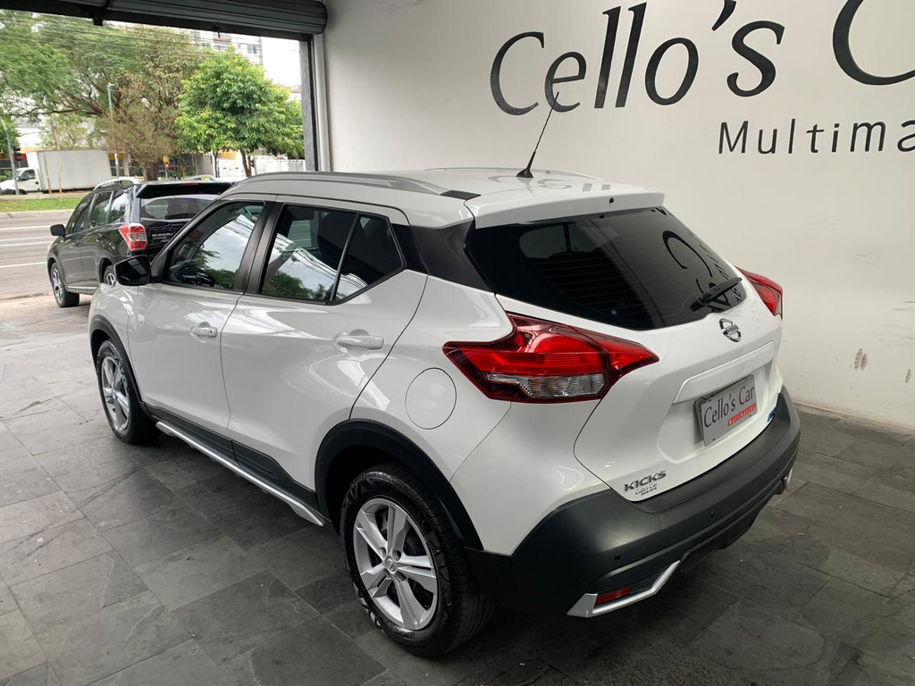 Nissan Kicks Branco