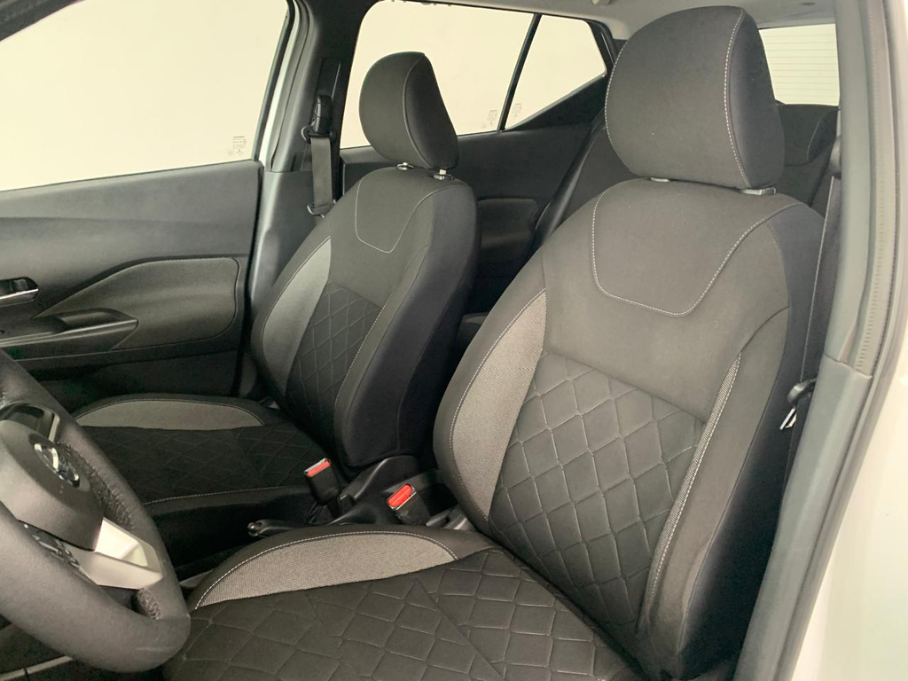Nissan Kicks Branco