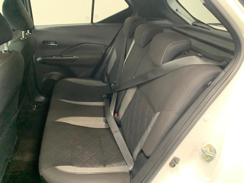 Nissan Kicks Branco