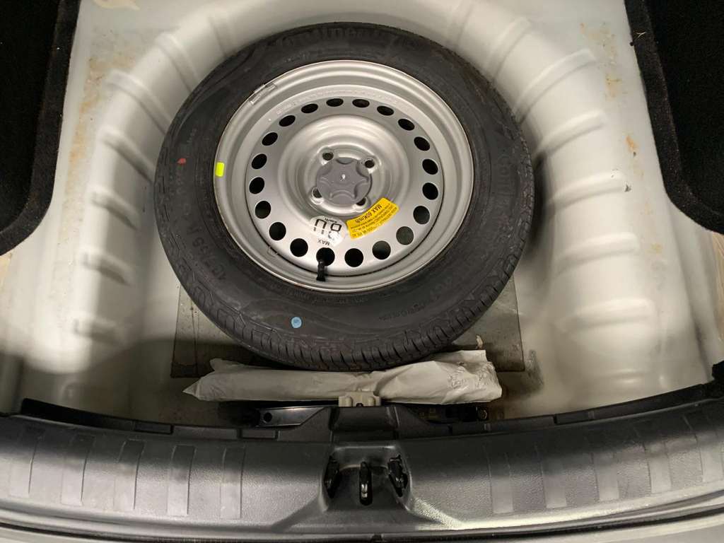 Nissan Kicks Branco