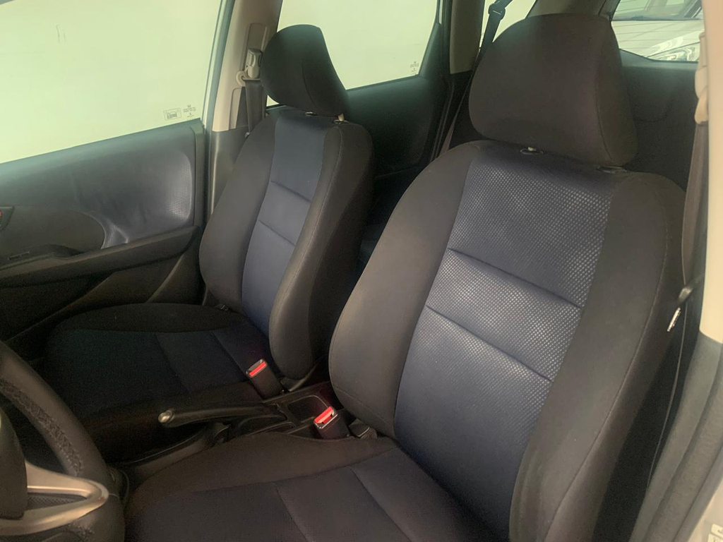 Honda Fit Prata