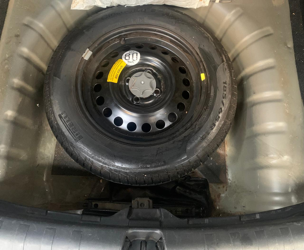 Nissan Kicks Preto