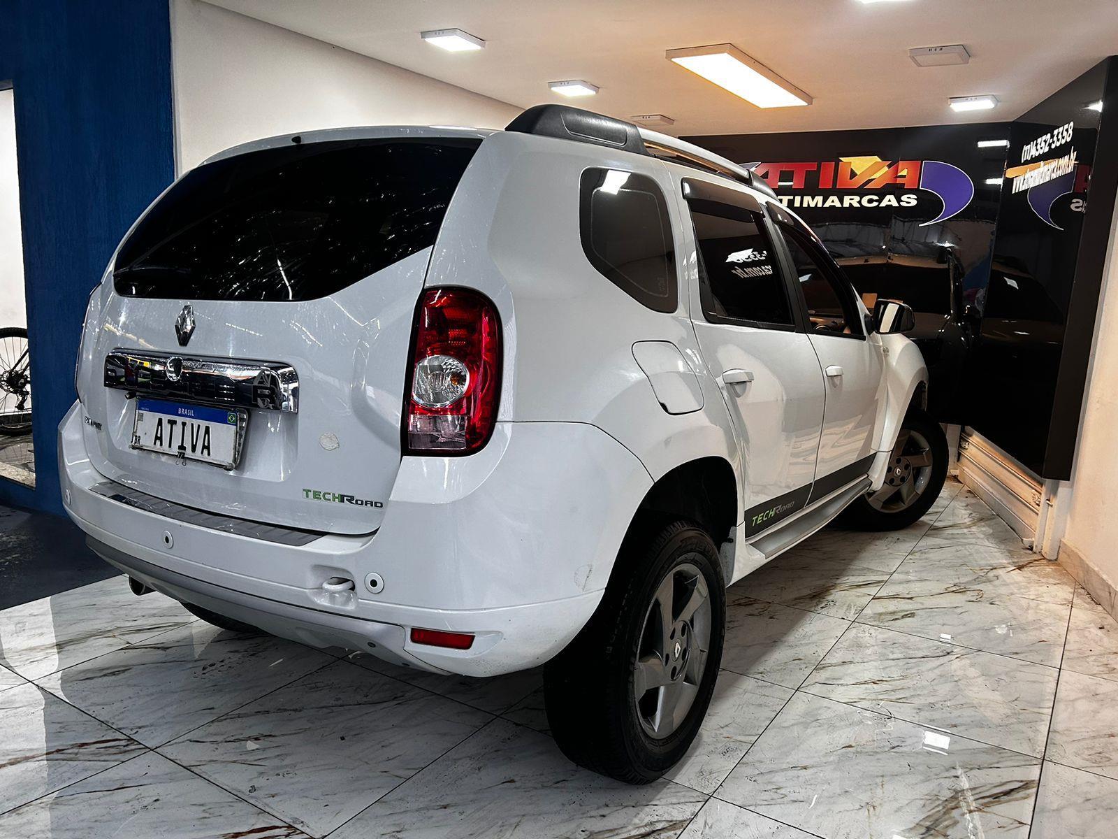 Renault Duster Branco