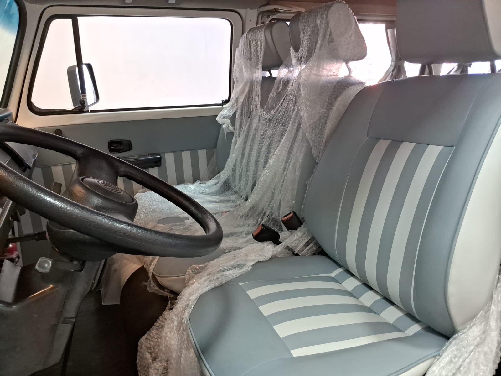 Volkswagen Kombi Branco