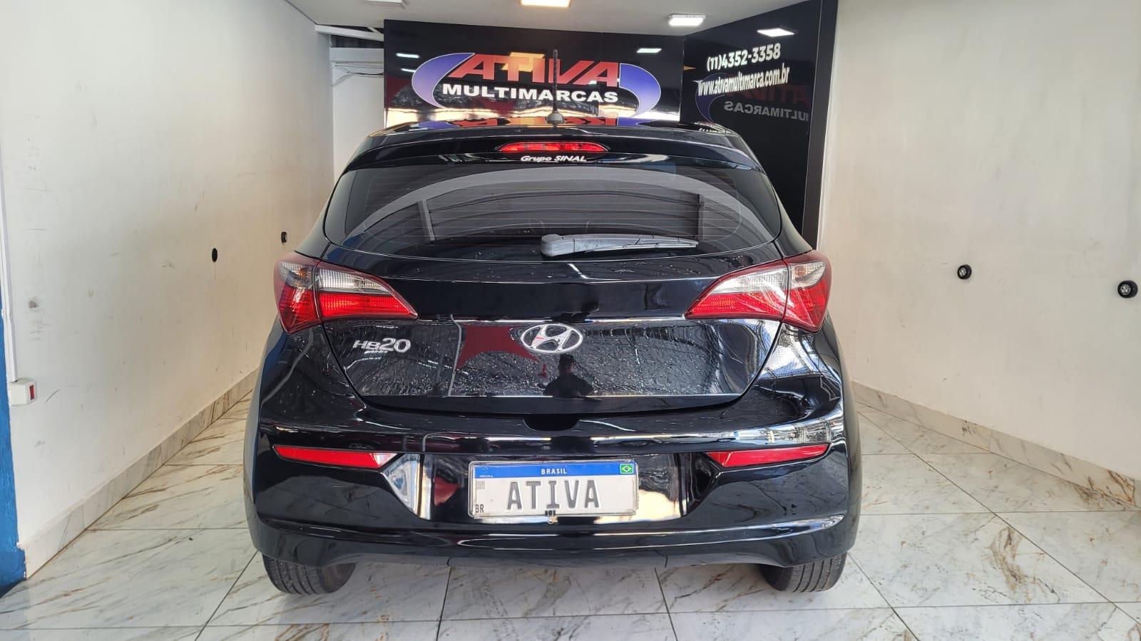 Hyundai HB20 Preto