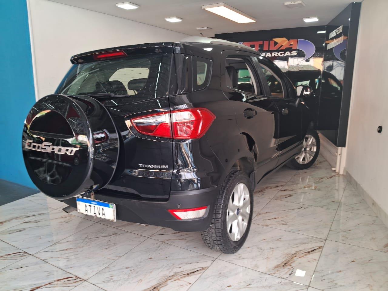 Ford EcoSport Preto