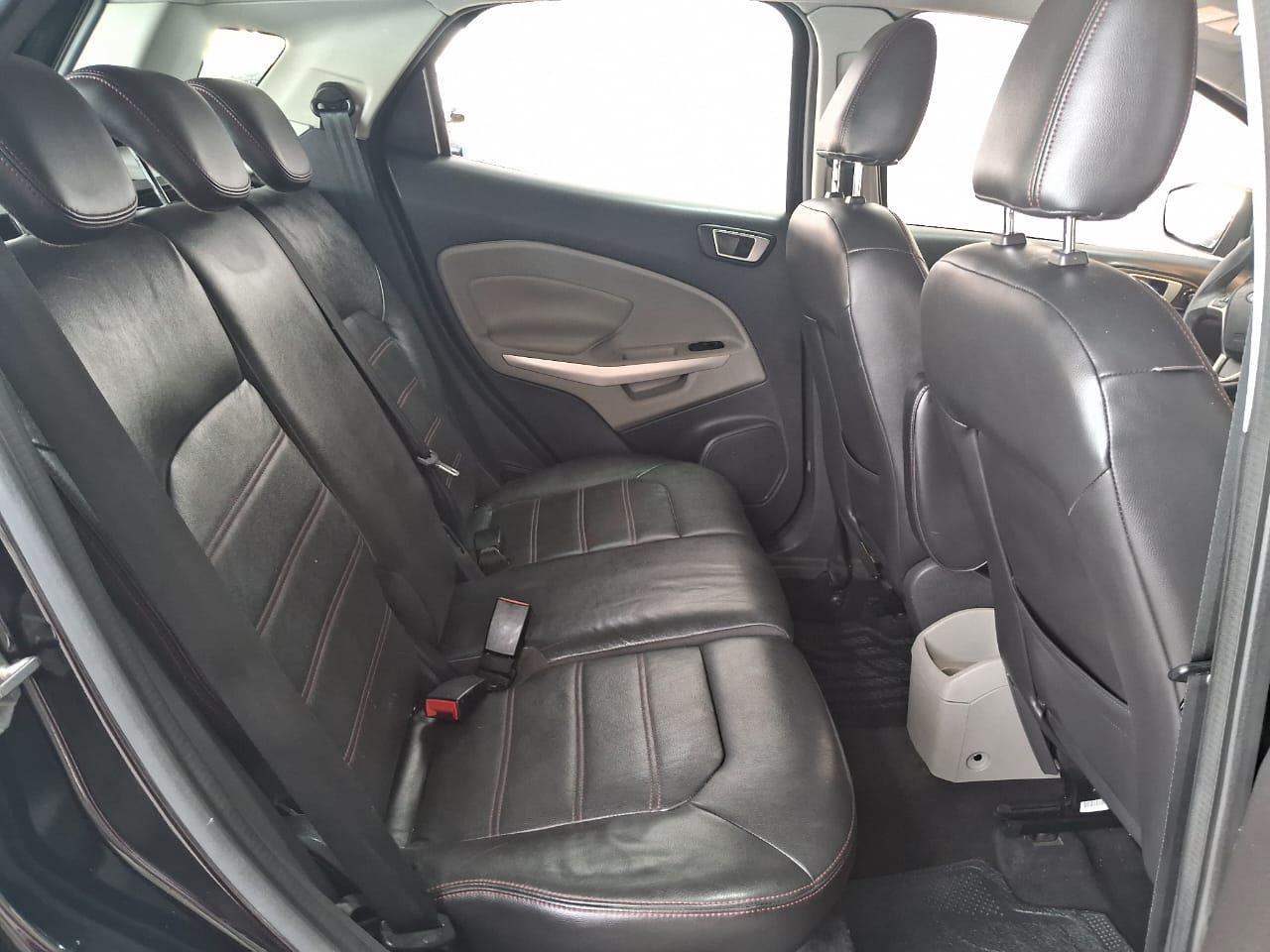 Ford EcoSport Preto