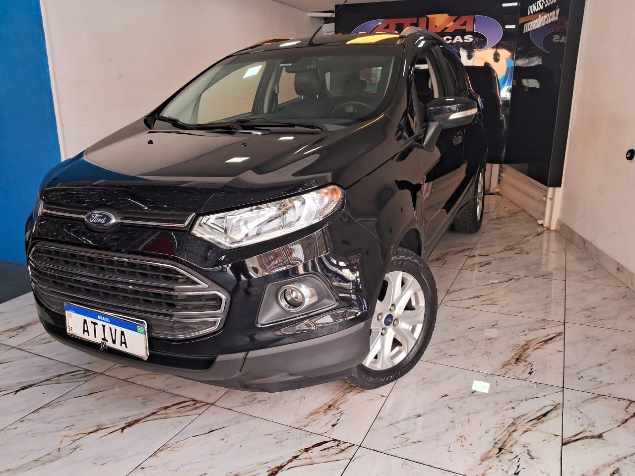 Ford EcoSport Preto