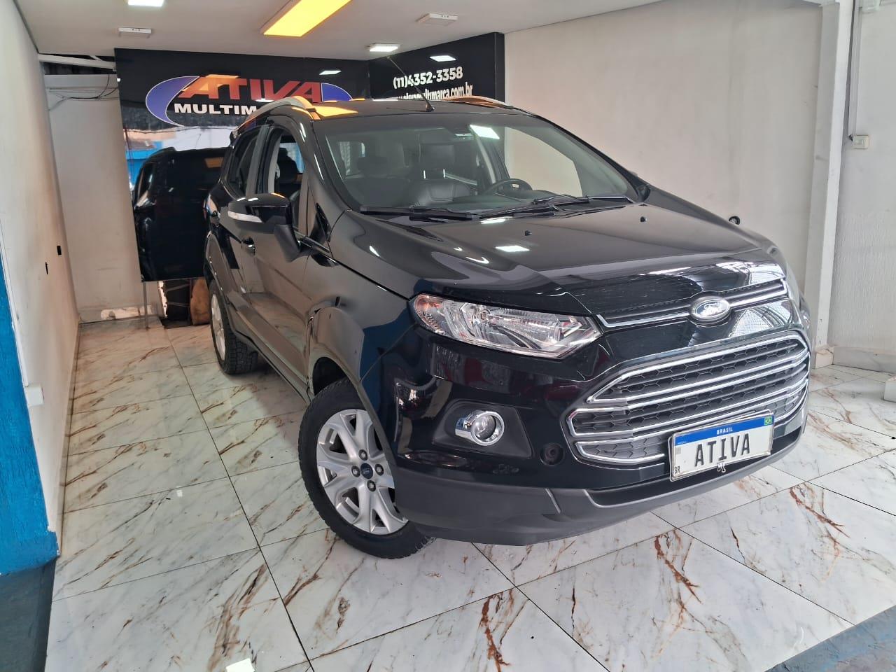 Ford EcoSport Preto