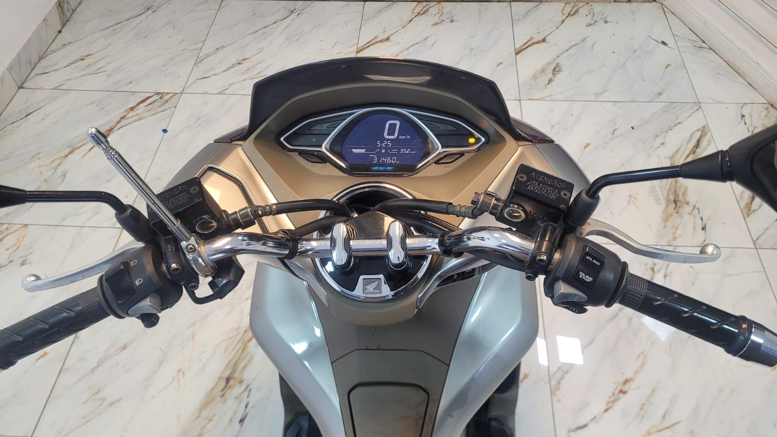 Honda PCX Prata