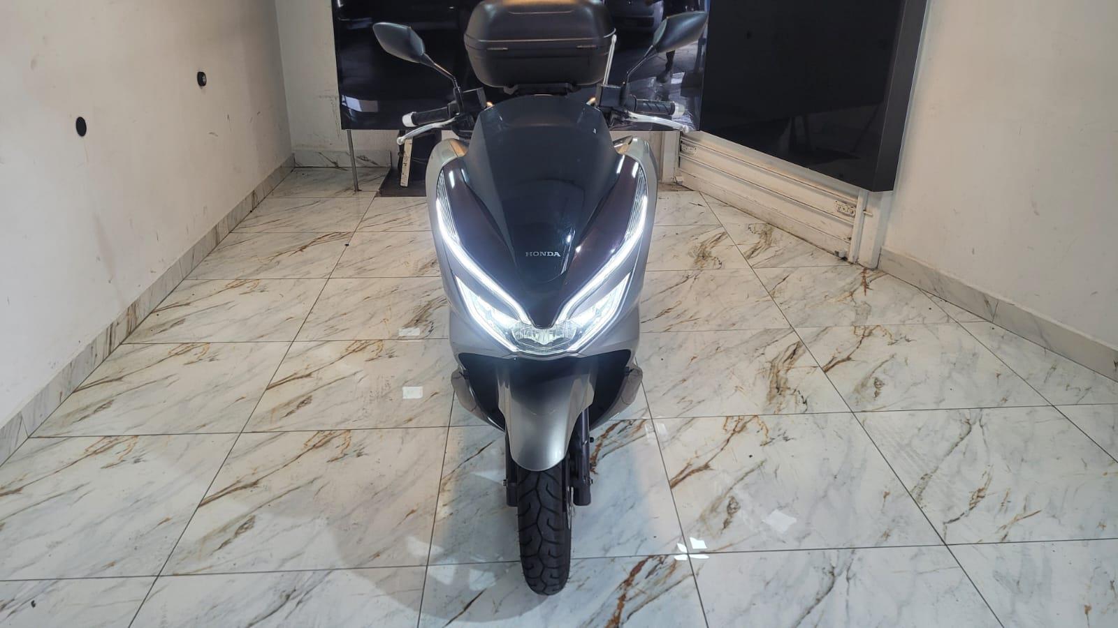 Honda PCX Prata