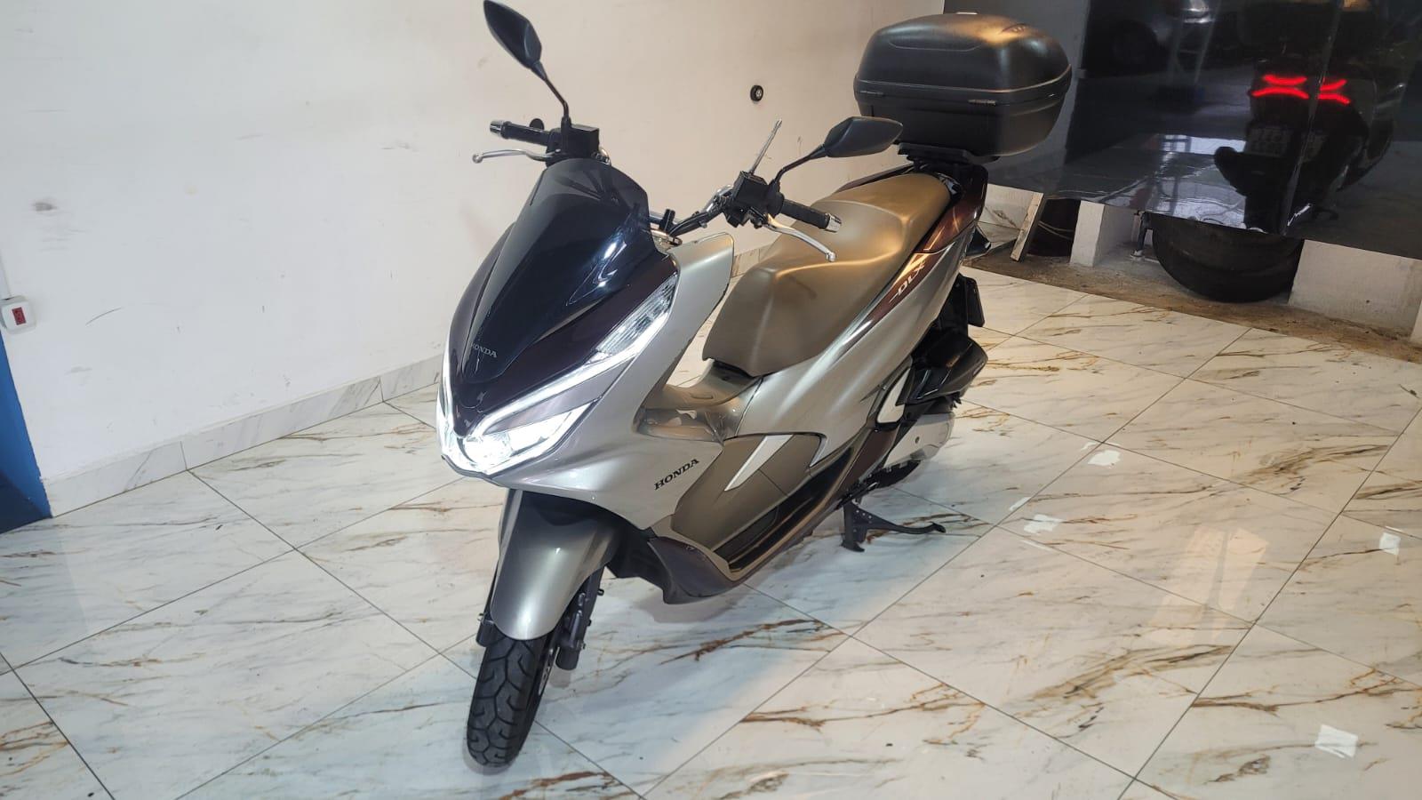 Honda PCX Prata