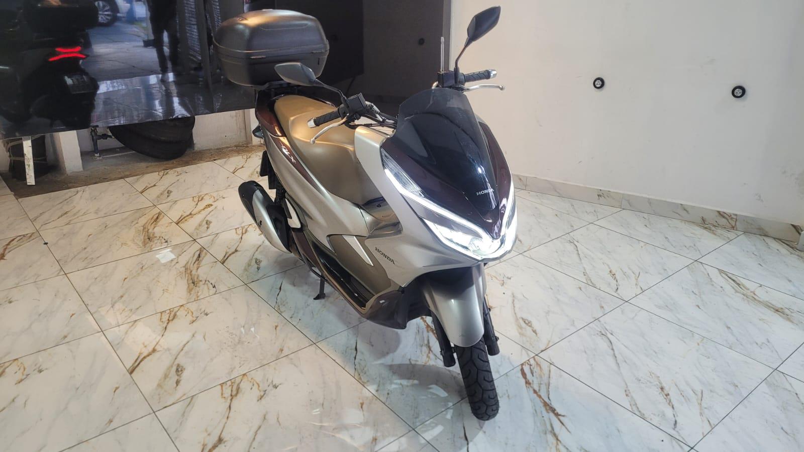 Honda PCX Prata